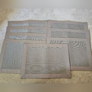 Jubilee Placemats NWT, 13 in x 18 in, Silver